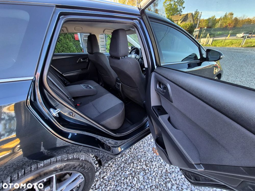 Toyota Auris 1.6 Premium + - 27