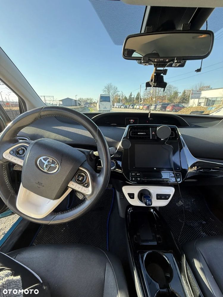 Toyota Prius Plug-in 1.8 Hybrid Prestige - 9