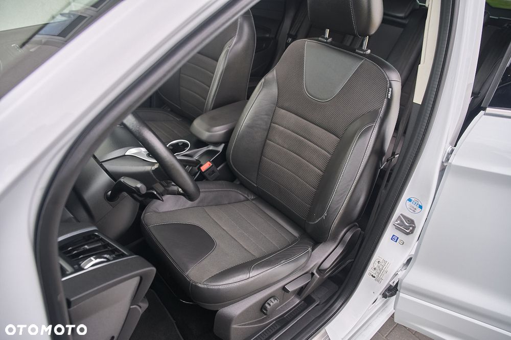 Ford Kuga 2.0 TDCi 2x4 Individual - 26