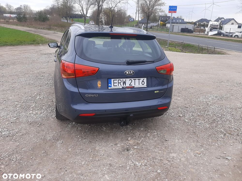 Kia Ceed 1.6 GDI ISG Platinum Edition - 12