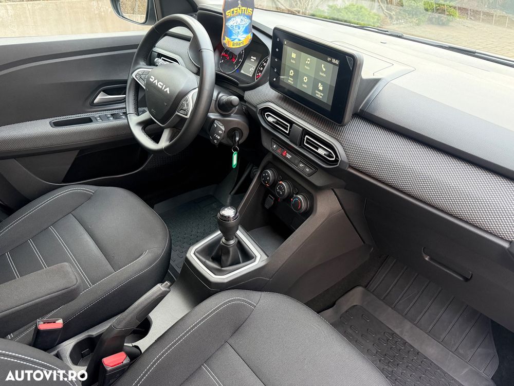 Dacia Logan TCe 90 MT6 Expression - 11