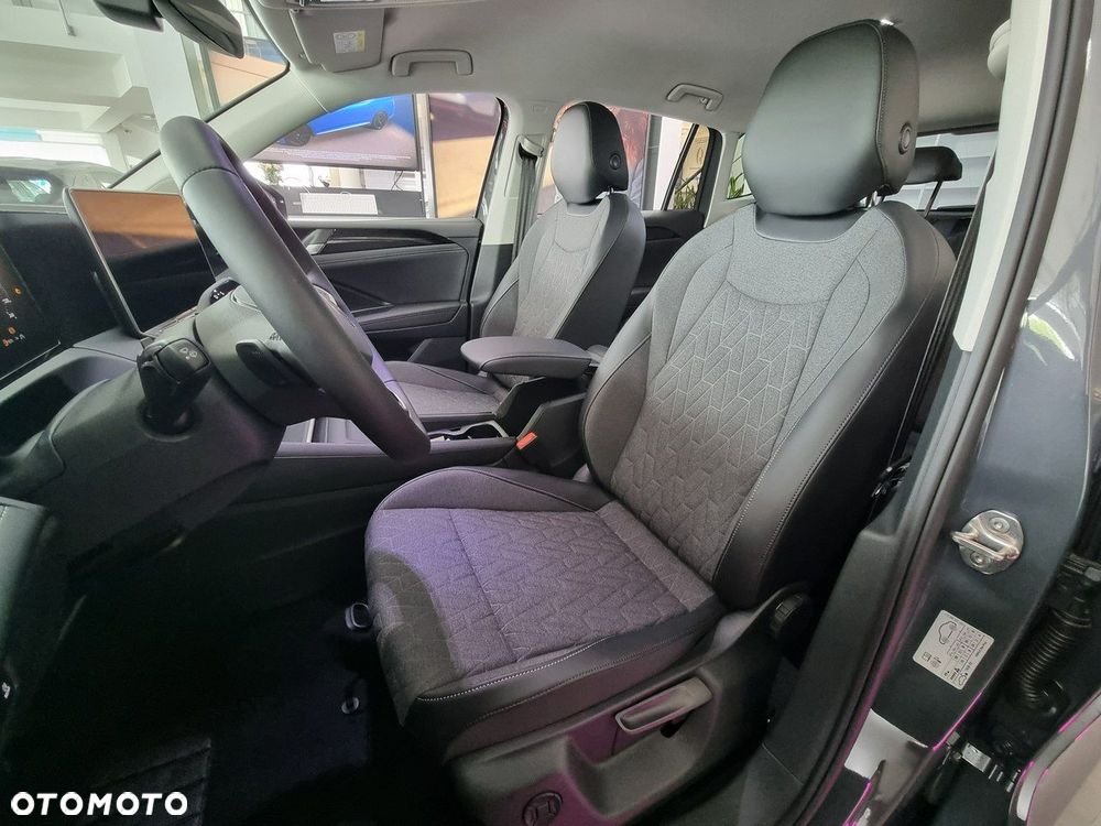 Volkswagen Tiguan - 10