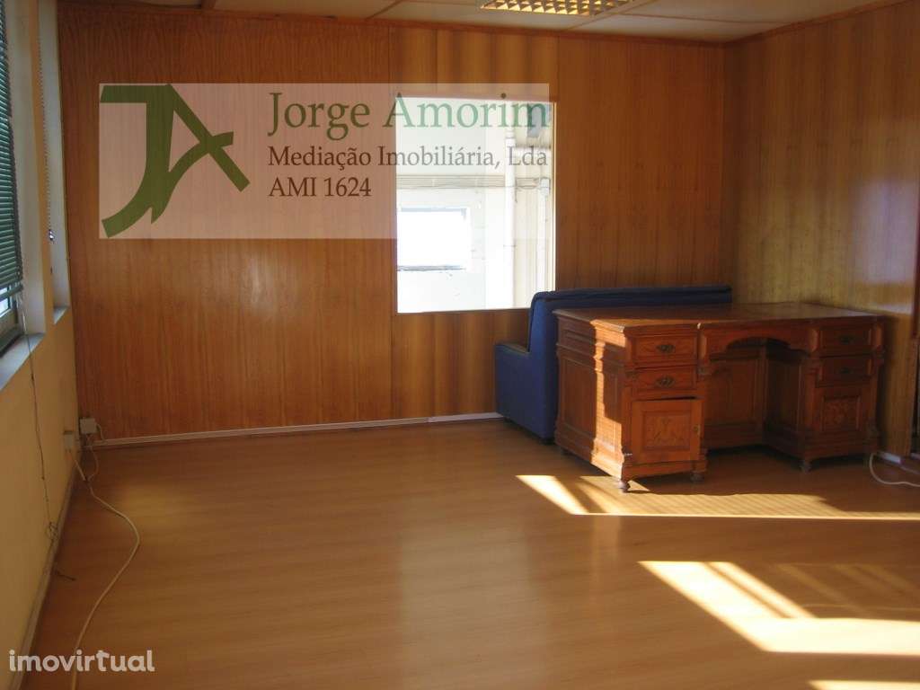 Armazém 450 m2. 3 frentes. - Grande imagem: 3/5