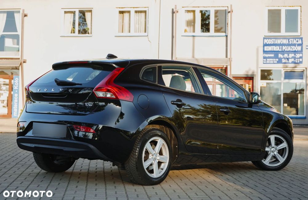 Volvo V40 D2 Momentum - 14
