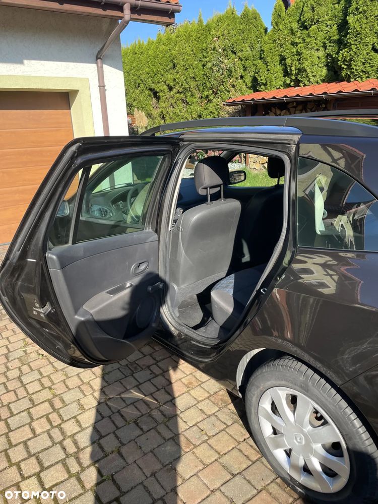 Renault Clio - 17
