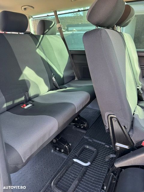 Volkswagen Caravelle - 7