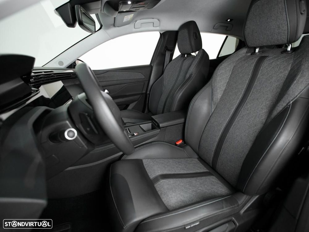 Peugeot 408 1.2 PureTech Allure EAT8 - 8