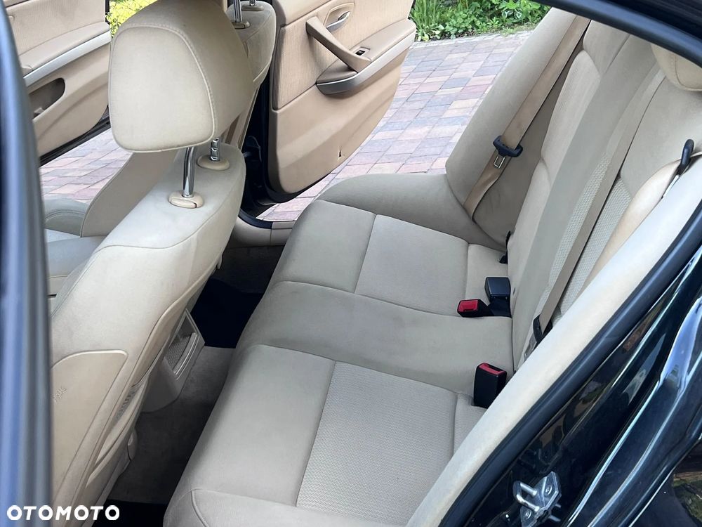 BMW Seria 3 320d DPF Blue Performance Edition Fleet - 4