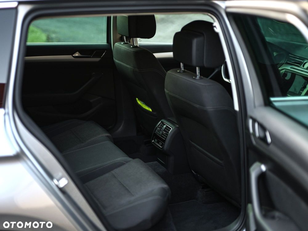 Volkswagen Passat 2.0 TDI BMT Comfortline DSG7 - 26