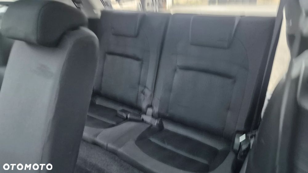 Nissan Qashqai+2 - 10