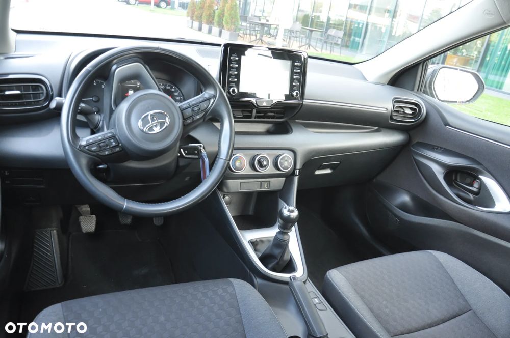 Toyota Yaris 1.5 Comfort - 13
