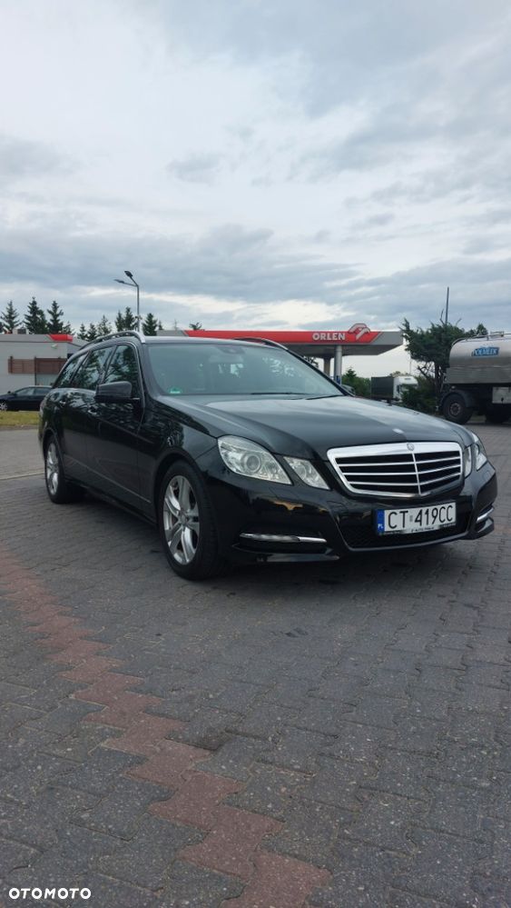 Mercedes-Benz Klasa E 200 CGI BlueEFFICIENCY 7G-TRONIC Avantgarde - 2