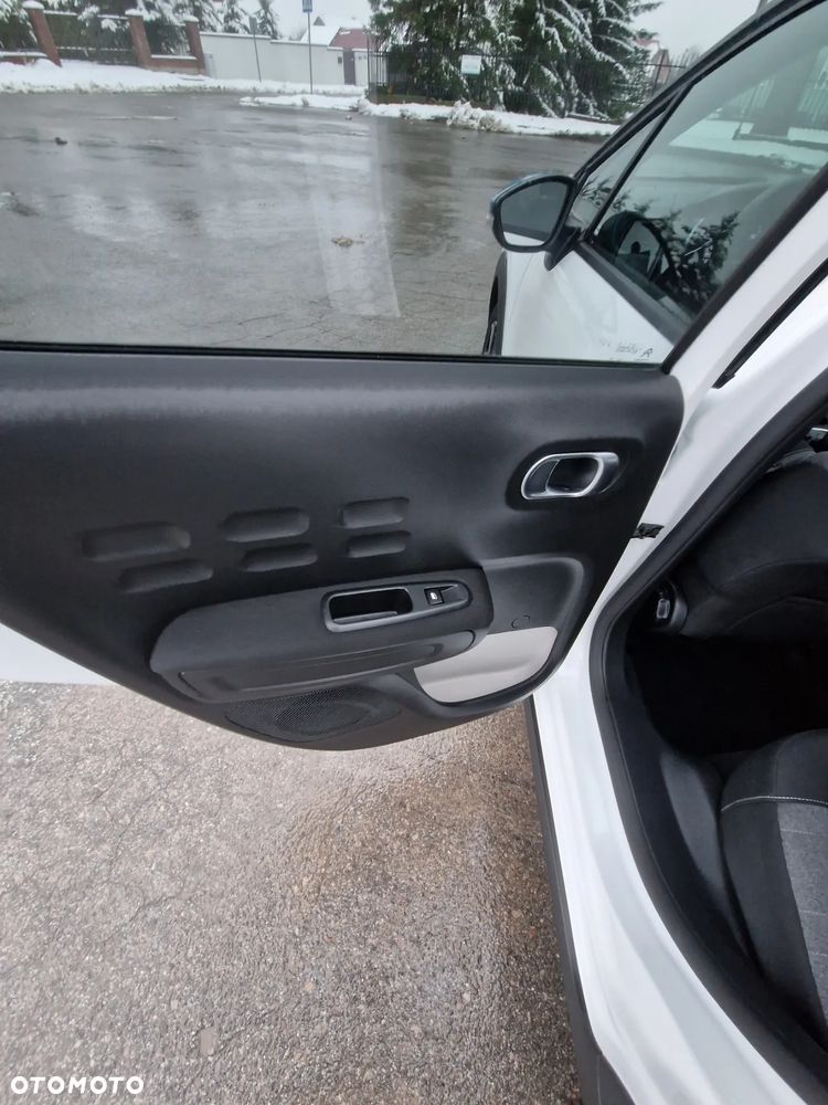 Citroën C3 Pure Tech 82 SHINE - 12