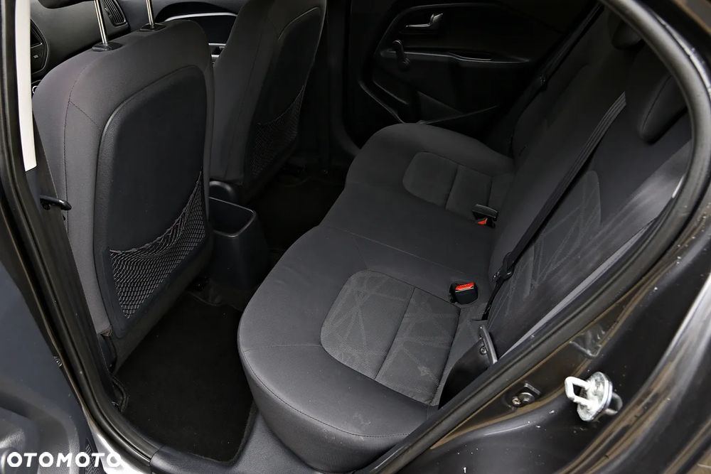 Kia Rio 1.2 Business Line - 30