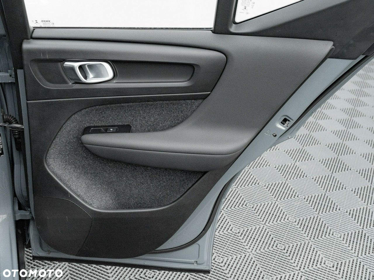 Volvo XC 40 T3 Momentum Pro - 30