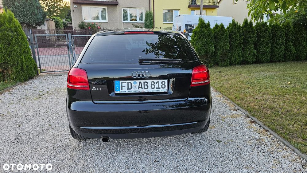 Audi A3 Sportback 1.6 Ambiente - 23