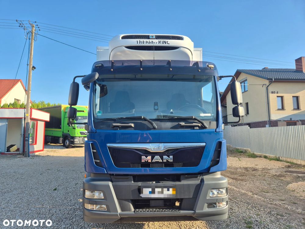 MAN TGM 18.290 Thermo King T-800r 2 zbiorniki z Niemiec 7.3m / 18 palet / winda i drzwi / OKAZJA - 38