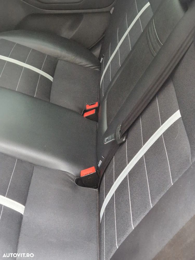 Ford Kuga 2.0 TDCi 4x4 Titanium - 11