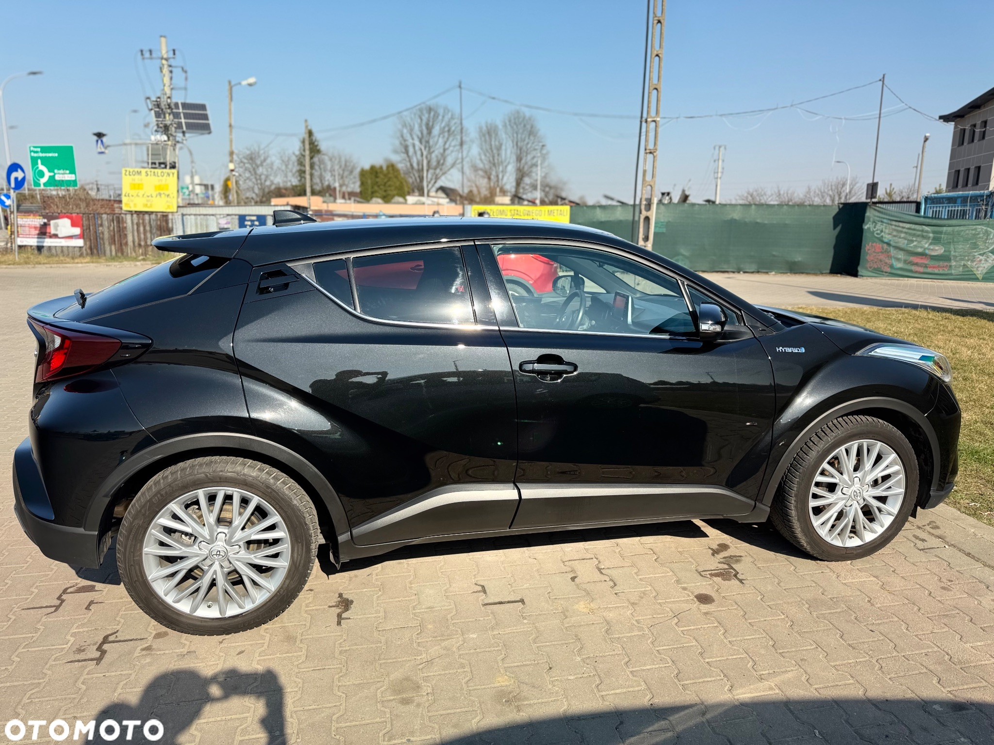 Toyota C-HR 2.0 Hybrid Black Edition - 6