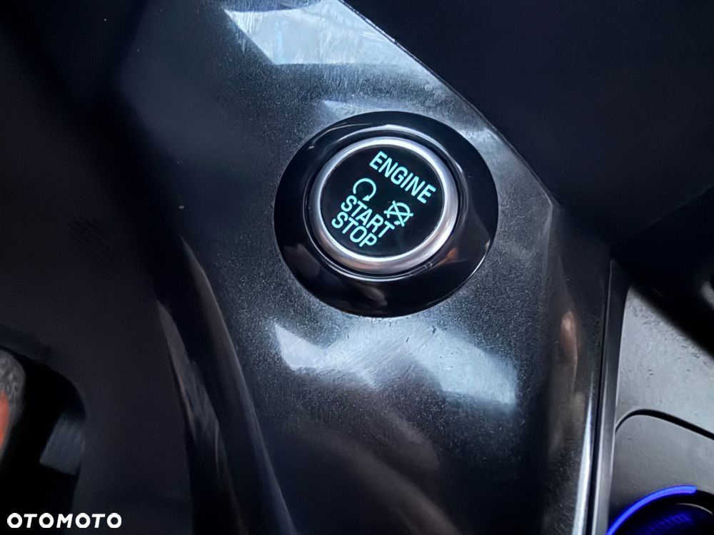 Ford Kuga - 24
