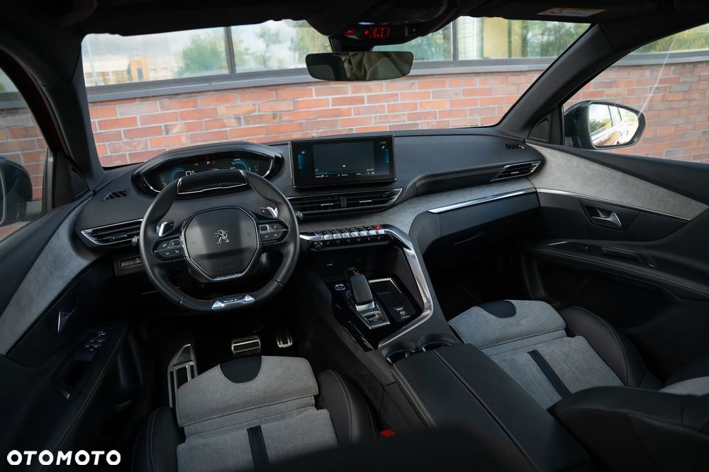 Peugeot 3008 Plug-In Hybrid 225 e-EAT8 GT - 25