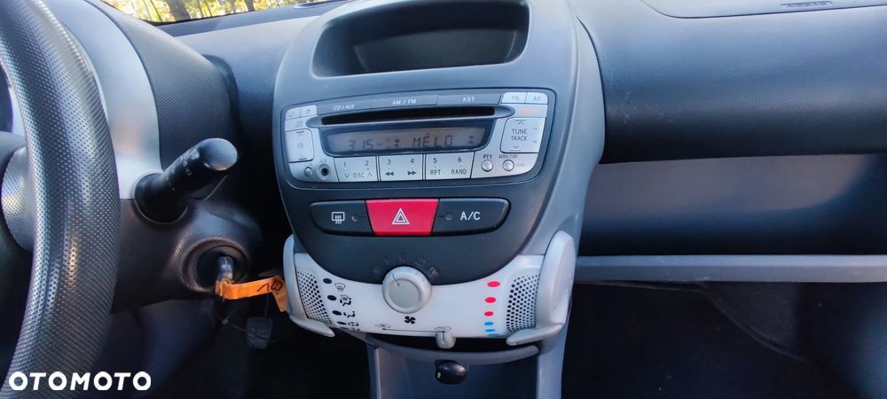 Peugeot 107 1.4 HDI Trendy - 25