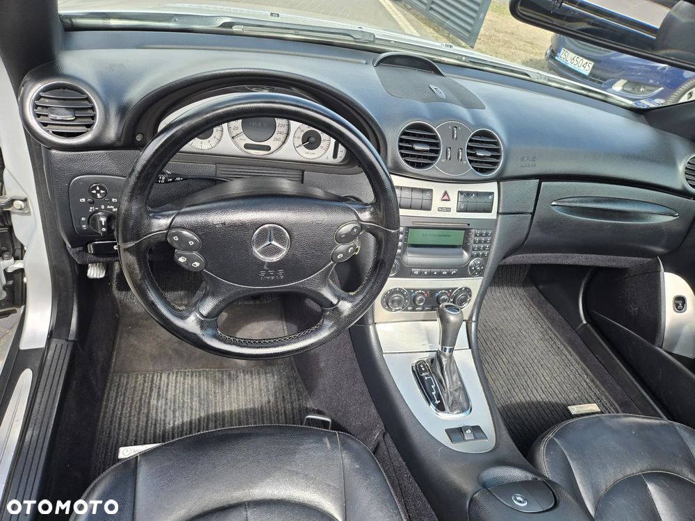 Mercedes-Benz CLK - 17