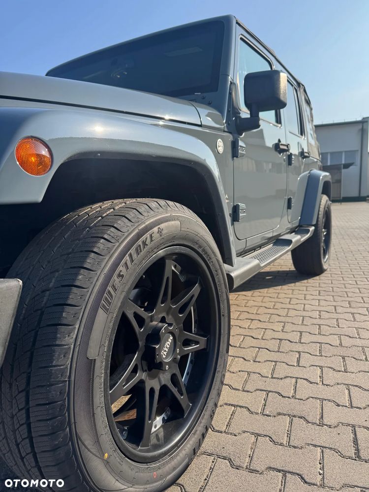 Jeep Wrangler 3.6 Unlim Sahara - 2