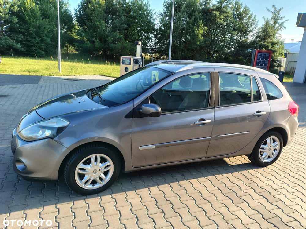 Renault Clio - 8