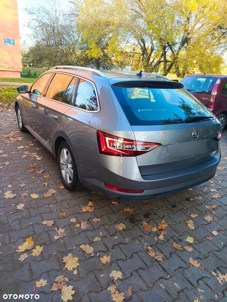 Skoda Superb 1.8 TSI Ambition DSG - 10