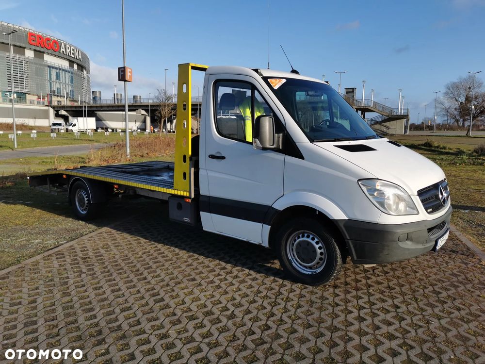 Mercedes-Benz Sprinter - 4