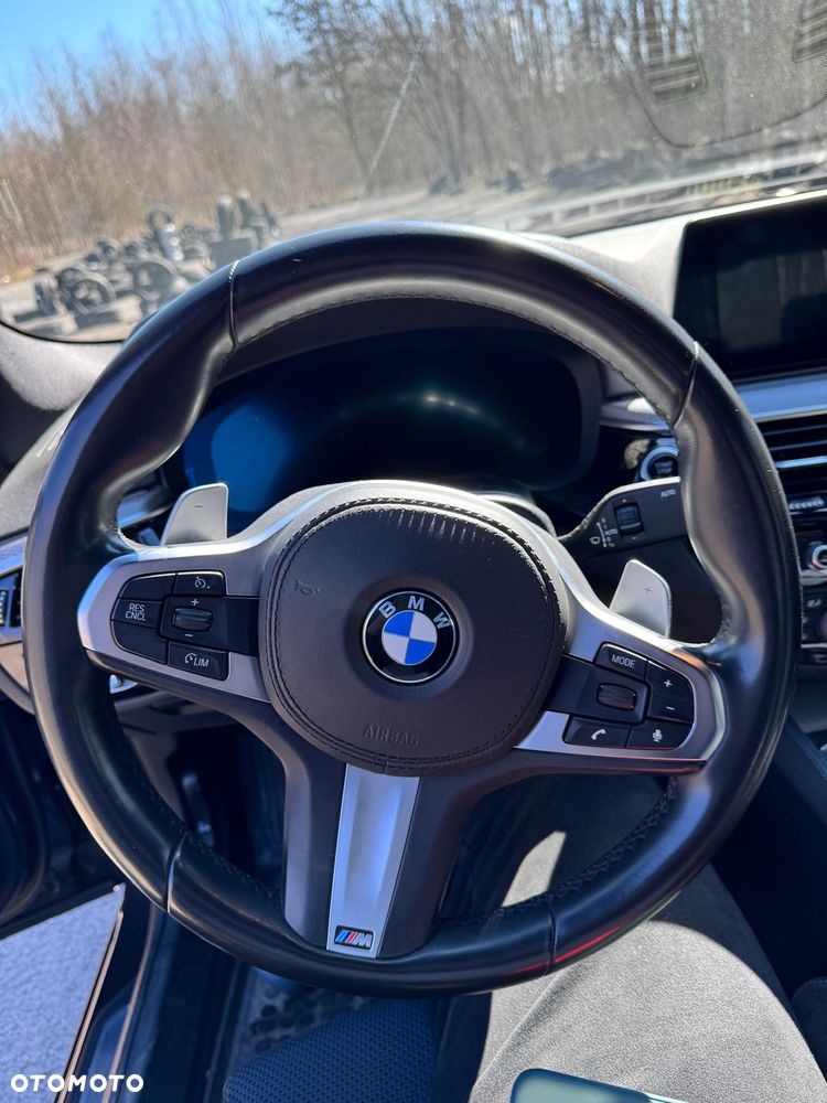 BMW Seria 5 520d xDrive - 17