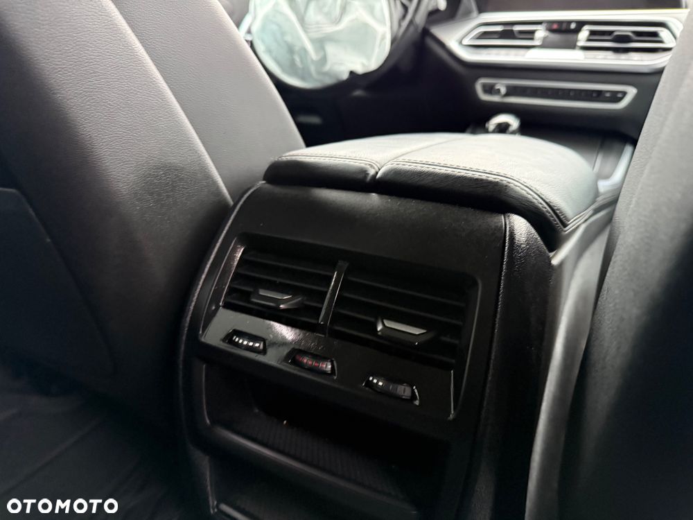 BMW X5 xDrive45e - 23