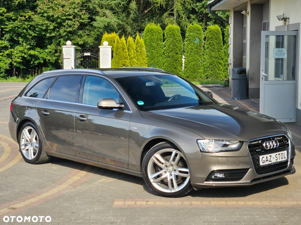 Audi A4 Avant 2.0 TDI DPF quattro S line Sportpaket - 2