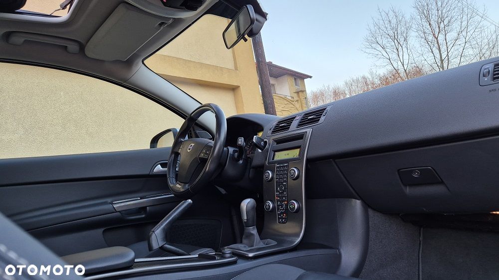 Volvo C30 D4 R-Design - 5