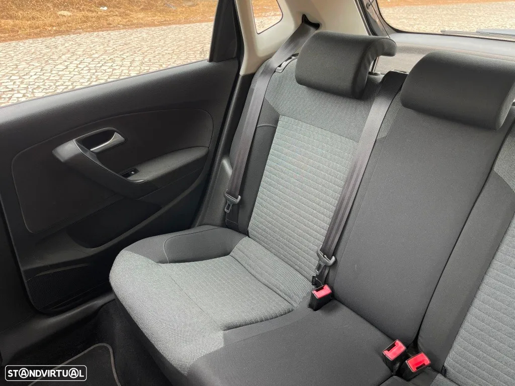 VW Polo 1.6 TDI Confortline BlueMotion - 37