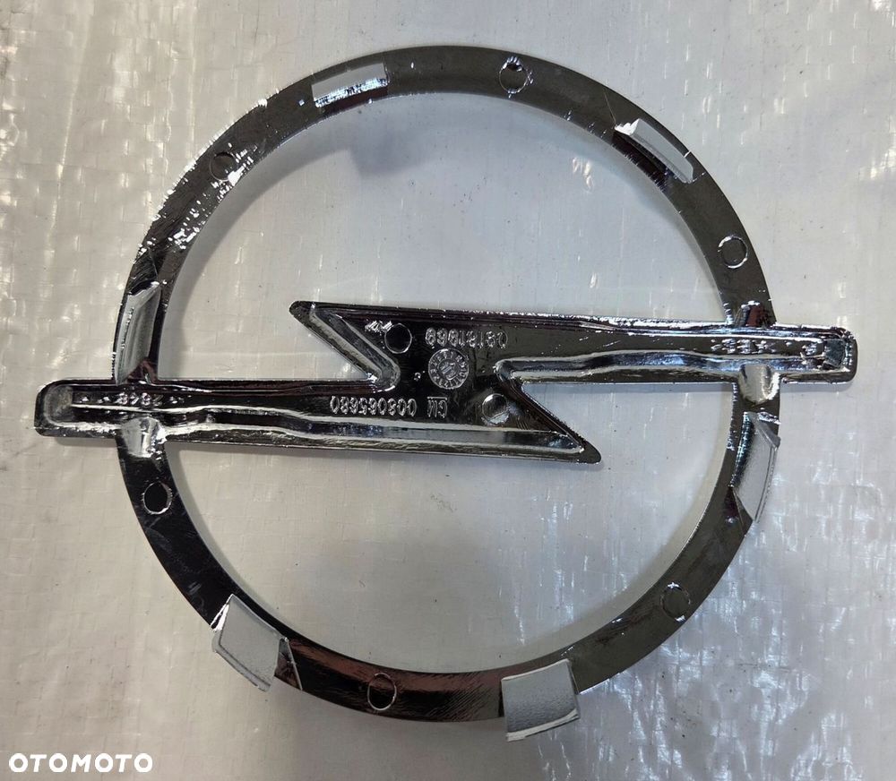 OPEL CORSA C EMBLEMAT ZNACZEK LOGO PRZÓD 9196806 NOWY ORYINAŁ - 2