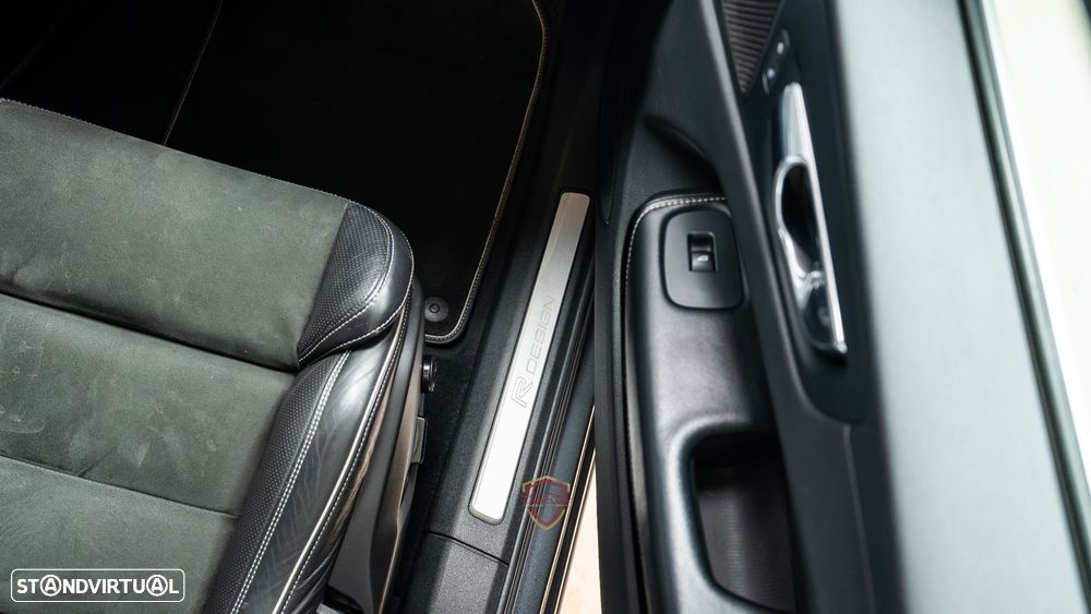 Volvo XC 60 D4 AWD RDesign - 46
