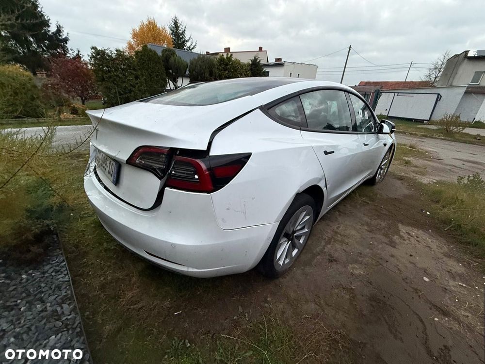 Tesla Model Y RWD - 8