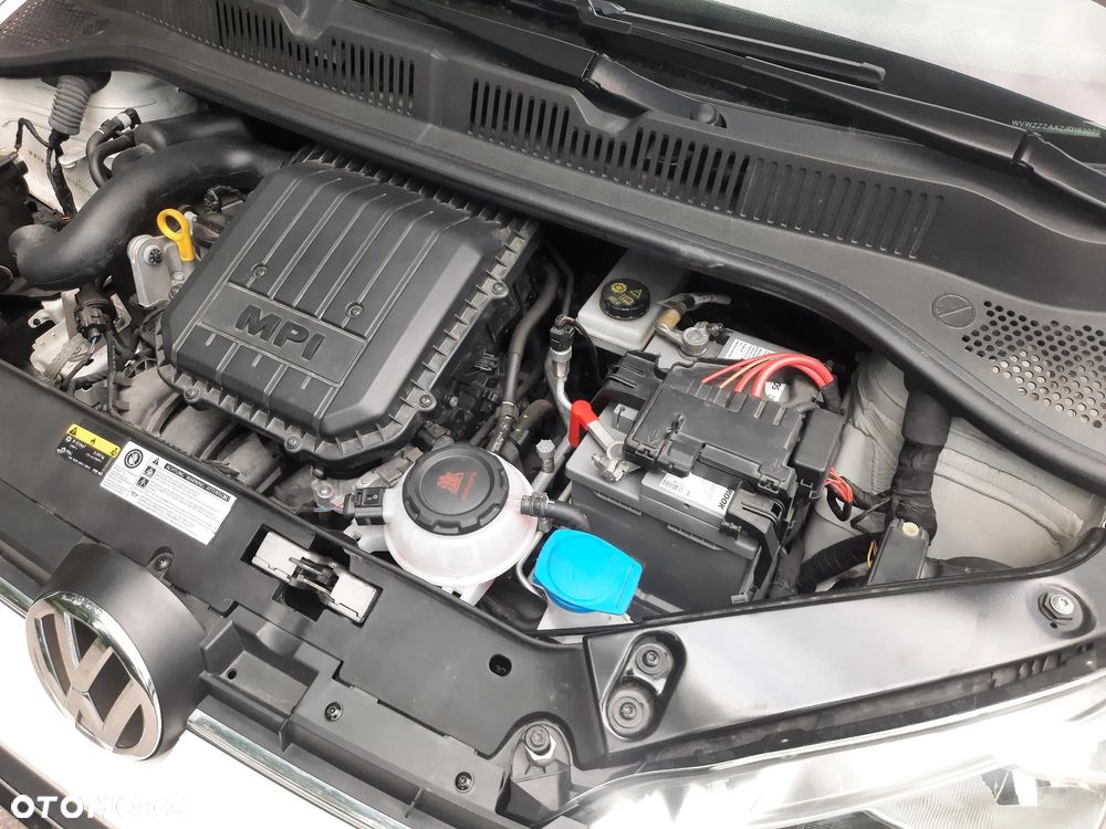 Volkswagen up! (BlueMotion Technology) move - 21