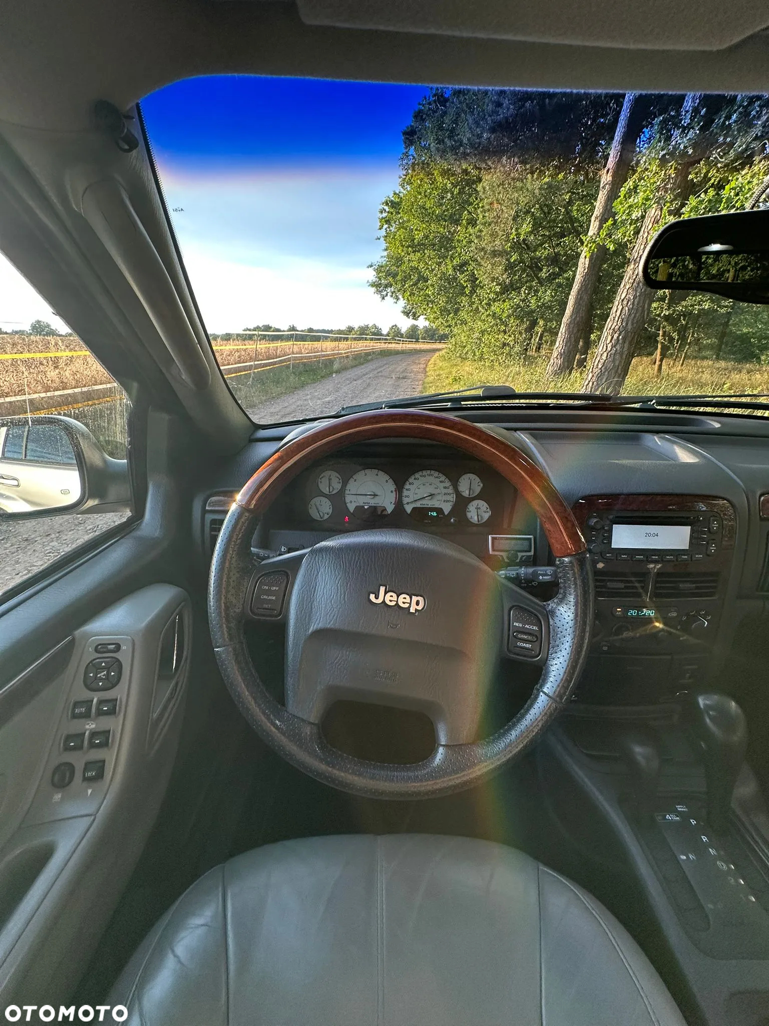 Jeep Grand Cherokee 4.7 Overland - 13