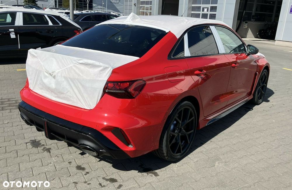Audi RS3 Limousine - 8