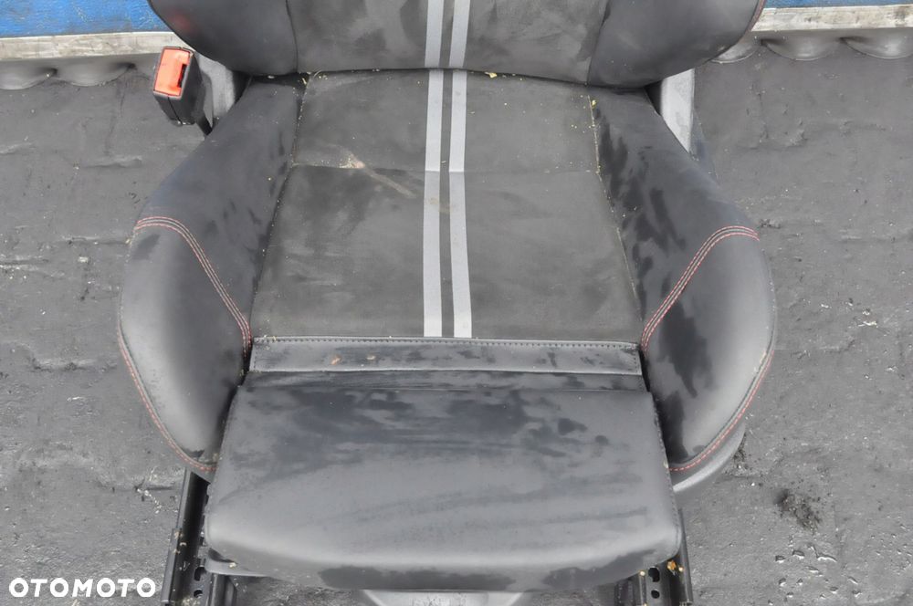 FIESTA MK8 ST PERFORMANCE FOTELE PRZÓD - 13