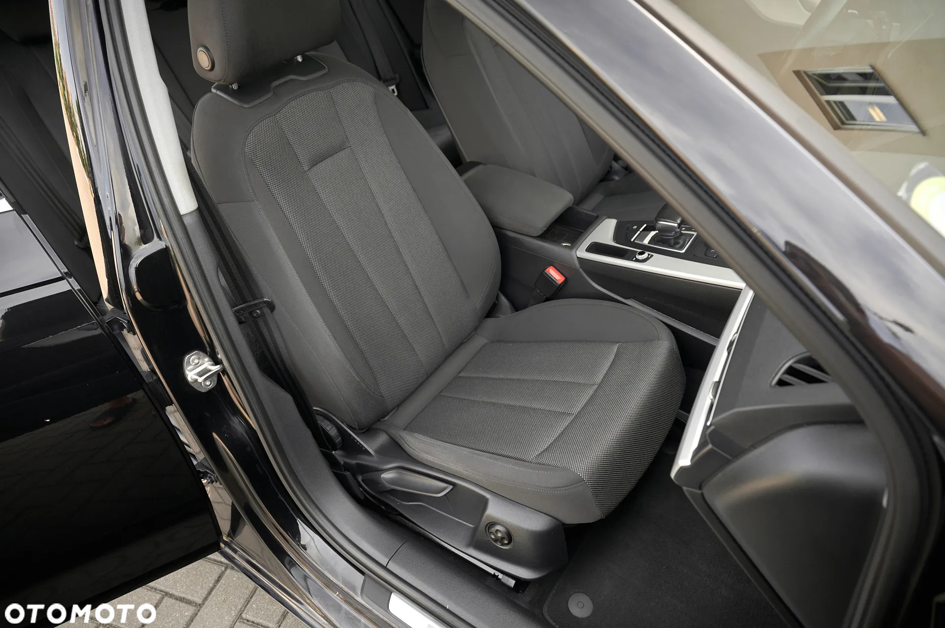 Audi A4 2.0 TDI ultra S tronic design - 22