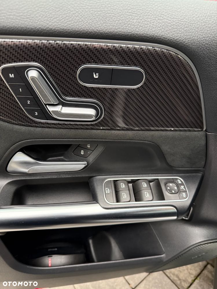 Mercedes-Benz GLA - 6