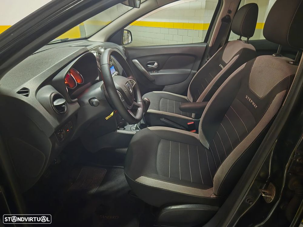 Dacia Sandero 0.9 TCe Stepway - 26