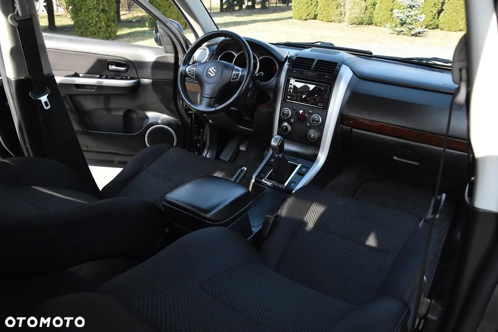 Suzuki Grand Vitara 1.9 DDiS - 17