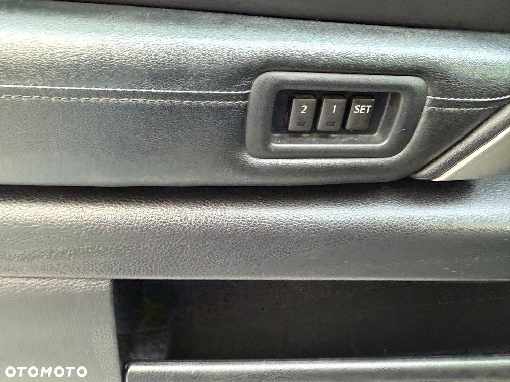 Infiniti FX FX35 - 26