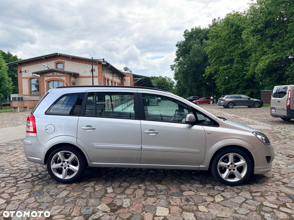 Opel Zafira Tourer 1.8 Edition - 23