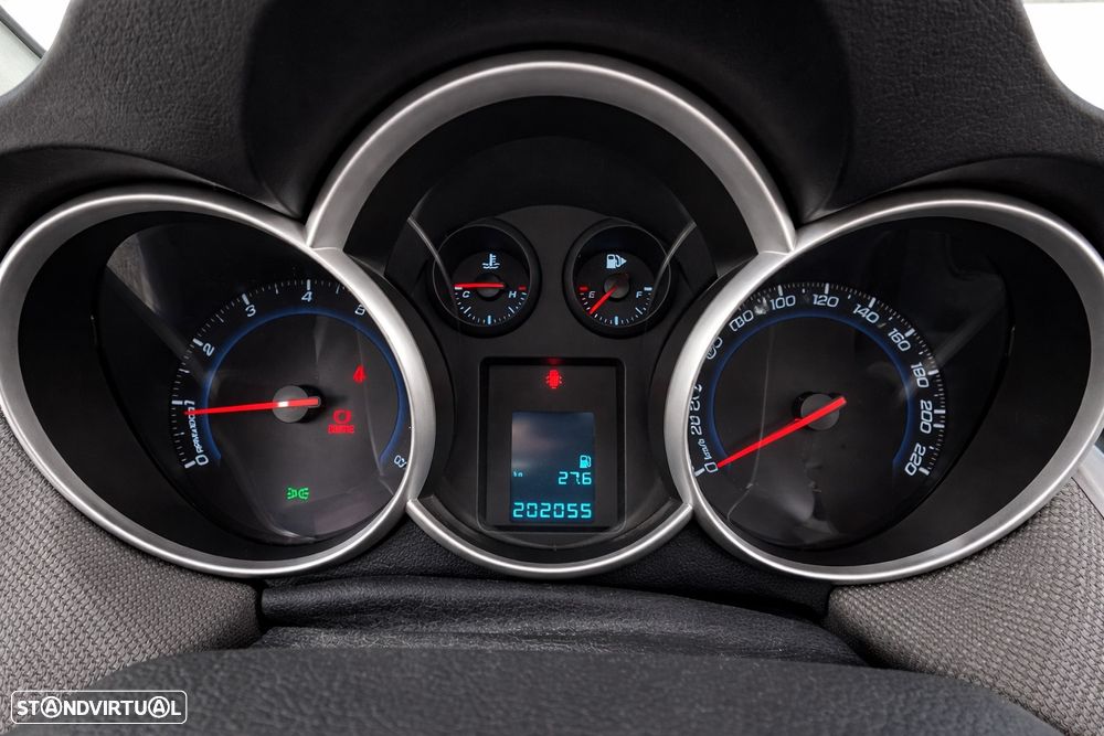 Chevrolet Cruze 1.6 LS - 9